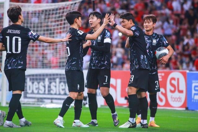 开云体育下载官网-大轮换？韩国队欲混编出战 孙兴慜6.11首发存疑